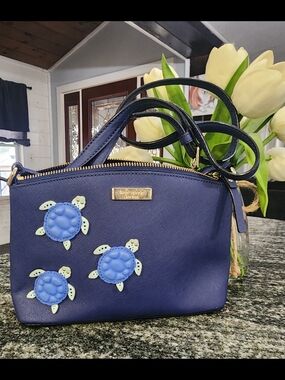 Kate Spade "Under The Sea" Millie Turle Crossbody With Turtle Appliques. NWOT